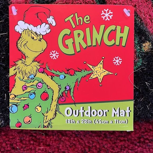 NWT The Grinch outdoor mat - Picture 2 of 2